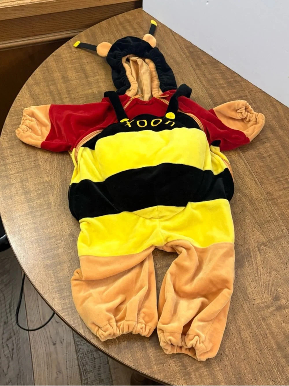 Disney Vintage Winnie the Pooh Halloween Costume Size 6-12 Months Honey Bee - Picture 1 of 5